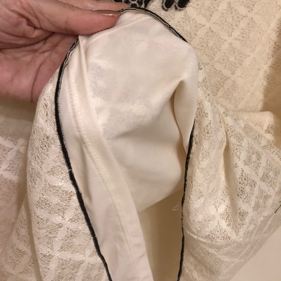 FREE with purchase: Chelsea & Violet tank, cream w/ embroidery, tank, Sz S - Picture 5 of 11